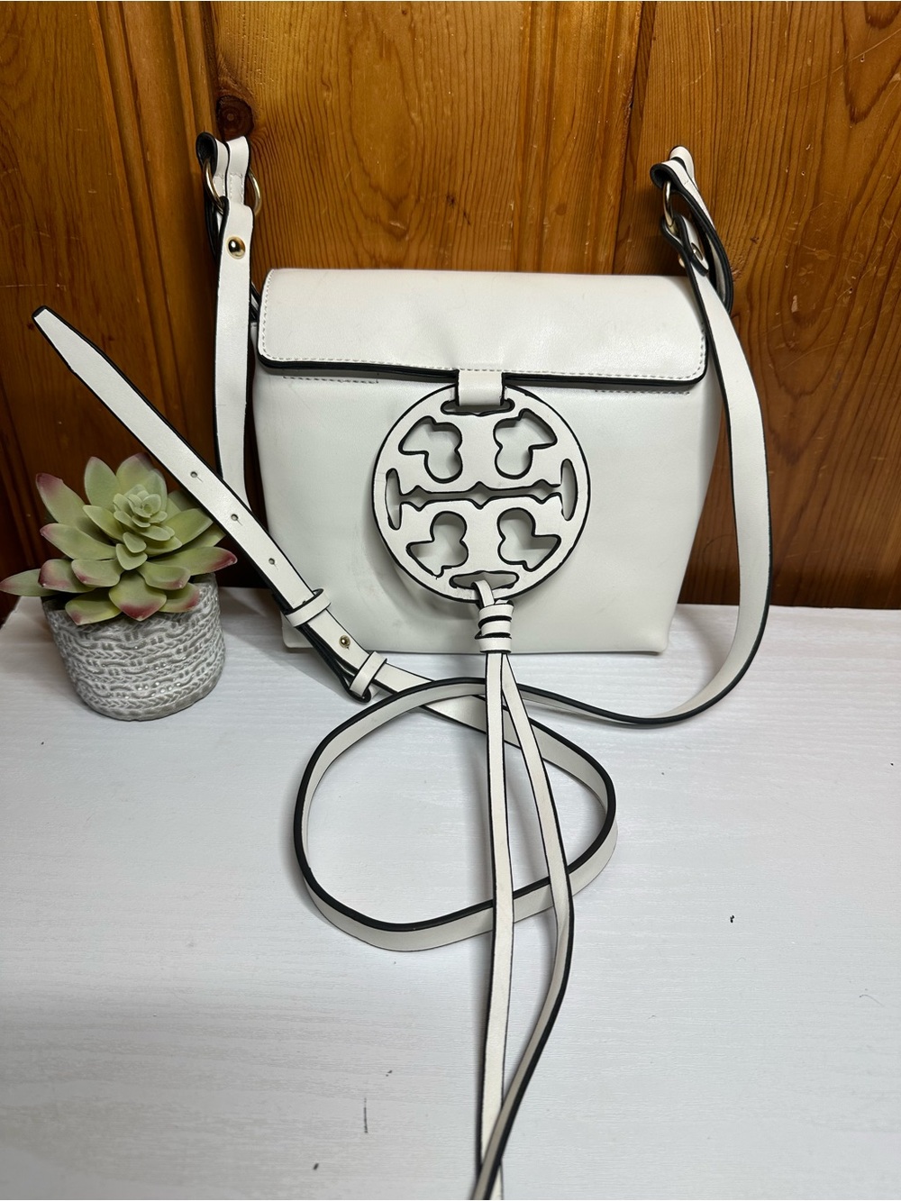 Tory Burch White Leather Crossbody with Signature Medallion